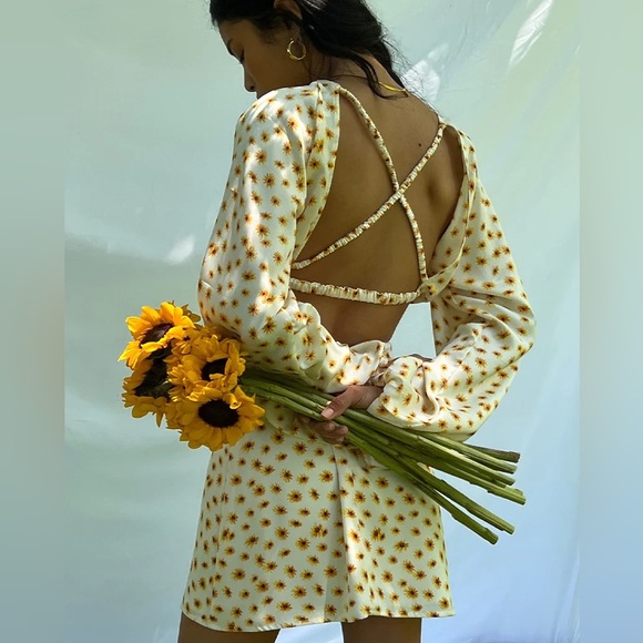 NWT WeWoreWhat Mini Slip Skirt in Ditsy Daisies Print - Picture 5 of 6